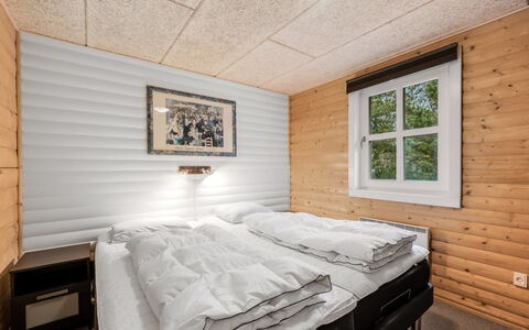 Yvonna - 350M to the Fjord: Bois, Architecture, Toit, Domicile, Maison, Chalet, Porte, Siding, Batiments Jardin, Dur