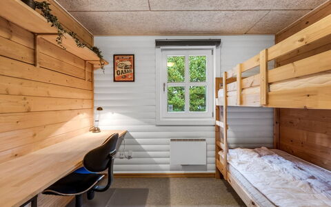 Yvonna - 350M to the Fjord: Bois, Architecture, Toit, Domicile, Maison, Chalet, Porte, Siding, Batiments Jardin, Dur