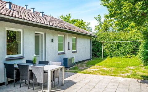 Aarni - 250M to the Fjord: Domicile, Lot Terre, Chalet, Jardin, Ombre, Pelouse, Biens, Aménagement Paysager, Cour, Arrière-Cour
