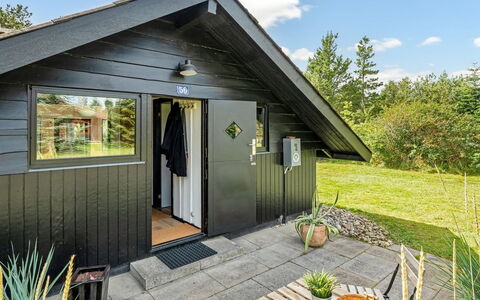 Raita - 350M to the Fjord: Meubles, Bois, Design Intérieur, Sol, Sol, Chaise, Pièce, Plafond, Salon, Appartement