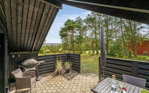 Raita - 350M to the Fjord: Meubles, Bois, Design Intérieur, Sol, Sol, Chaise, Pièce, Plafond, Salon, Appartement
