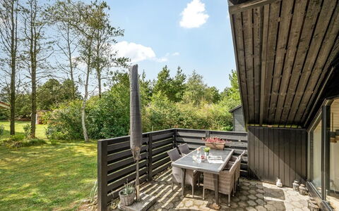 Raita - 350M to the Fjord: Meubles, Bois, Design Intérieur, Sol, Sol, Chaise, Pièce, Plafond, Salon, Appartement
