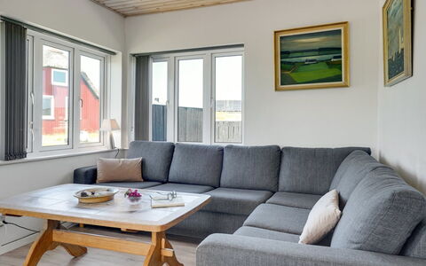 Ludwik - 150M from the Sea: Architecture, Toit, Domicile, Composite, Daylighting, Siding, Allée