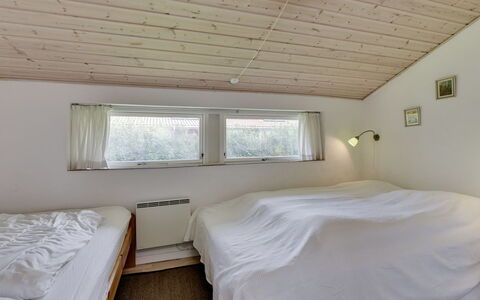 Hilmer - from the Sea: Bois, Plafond, Design Intérieur, Sol, Chambre, Sol, Lit, Pièce, Drap De Lit, Éclairage