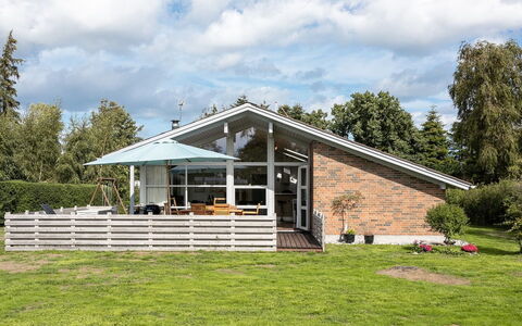 Hilmer - from the Sea: Toit, Maison, Domicile, Chalet, Siding, Biens, Allée, Batiments Jardin, Cour, Cabanon