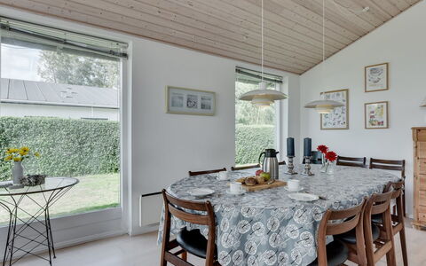 Hilmer - from the Sea: Toit, Maison, Domicile, Chalet, Siding, Biens, Allée, Batiments Jardin, Cour, Cabanon