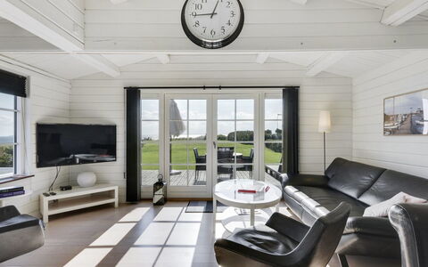 Orsa - 80M from the Sea: Maison, Domicile, Zone Résidentielle, Toit, Chalet, Lot Terre, Biens, Cour, Jardin, Siding