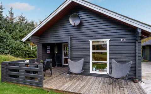 Engeline - 300M to the Fjord: Domicile, Chalet, Siding, Dur, Ombre, Planche, Conception, Biens, Porche, Plate-Forme