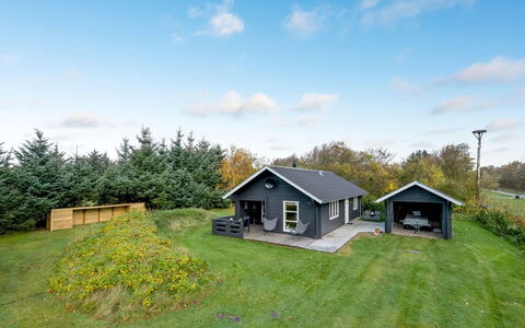 Engeline - 300M to the Fjord: Domicile, Chalet, Siding, Dur, Ombre, Planche, Conception, Biens, Porche, Plate-Forme