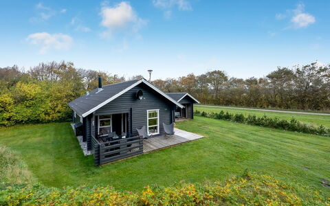 Engeline - 300M to the Fjord: Domicile, Chalet, Siding, Dur, Ombre, Planche, Conception, Biens, Porche, Plate-Forme
