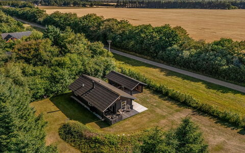 Engeline - 300M to the Fjord: Paysage, Plaine, Zone Rurale, Lot Terre, Maison, Toit, Domicile, Champ, Chalet, Biens