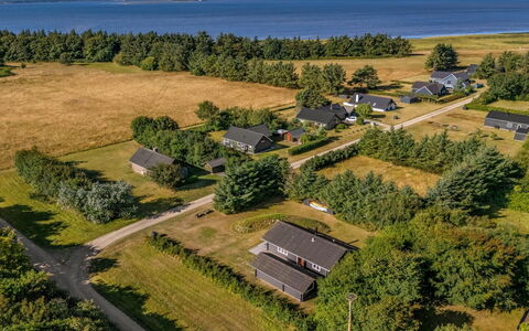 Engeline - 300M to the Fjord: Paysage, Zone Résidentielle, Vue Du Ciel, Maison, Plaine, Toit, Photographie Aérienne, Lot Terre, Domicile, Établissements Humains