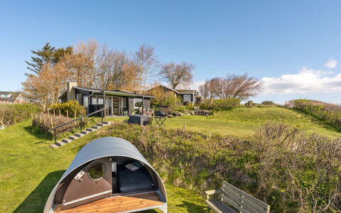 Nielsen - 30M to the Fjord: Herbe, Prairie, Jardin, Cour, Batiments Jardin, Parc, Cabanon, Cabane En Rondins, Camping