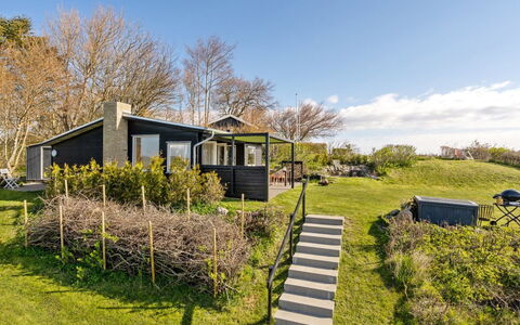 Nielsen - 30M to the Fjord: Herbe, Arbuste, Lot Terre, Domicile, Zone Rurale, Couverture De Sol, Chalet, Jardin, Pelouse