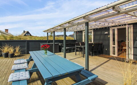 Madsen - 500M from the Sea: Toit, Plaine, Lot Terre, Zone Rurale, Domicile, Biens, Champ, Chalet, Pelouse, Banlieue