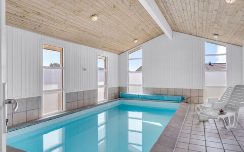 Sulevi - 200M to the Fjord: Chalet, Domicile, Maison, Toit, Porche, Biens, Siding, Batiments Jardin, Ferme, Cour