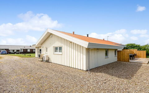 Sulevi - 200M to the Fjord: Chalet, Domicile, Maison, Toit, Porche, Biens, Siding, Batiments Jardin, Ferme, Cour