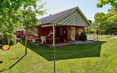 Flugha - 500M to the Fjord: Maison, Toit, Domicile, Chalet, Pelouse, Jardin, Siding, Ferme, Cour, Arrière-Cour