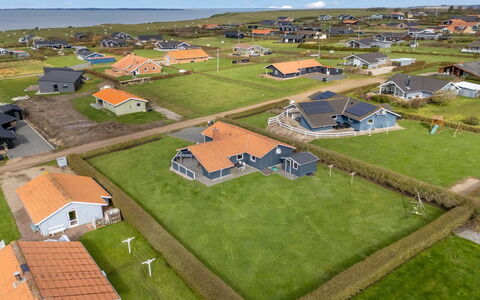 Loviisa - 300M to the Fjord: Toit, Plaine, Lot Terre, Zone Rurale, Domicile, Biens, Champ, Chalet, Pelouse, Banlieue