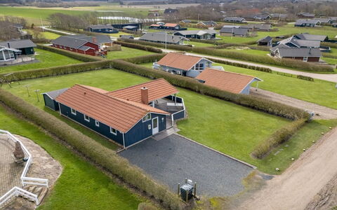Loviisa - 300M to the Fjord: Toit, Plaine, Lot Terre, Zone Rurale, Domicile, Biens, Champ, Chalet, Pelouse, Banlieue