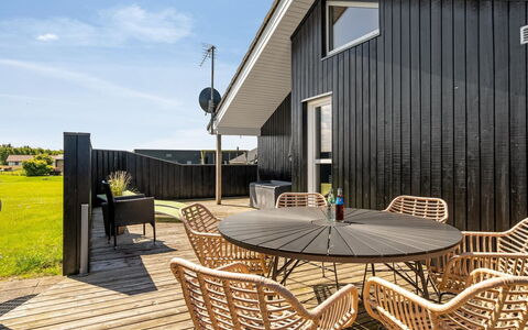 Samuil - 300M to the Fjord: Maison, Toit, Domicile, Chalet, Cabanon, Batiments Jardin, Siding, Cour, Cabane En Rondins, Cabane