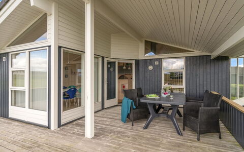 Lucio - 350M to the Fjord: Maison, Toit, Domicile, Chalet, Cabanon, Batiments Jardin, Siding, Cour, Cabane En Rondins, Cabane