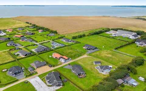 Lucio - 350M to the Fjord: Maison, Toit, Domicile, Chalet, Cabanon, Batiments Jardin, Siding, Cour, Cabane En Rondins, Cabane
