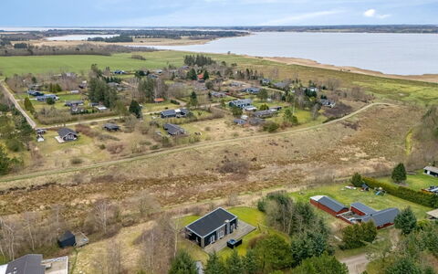 Tenna - 250M to the Fjord: Bleu, Arbuste, Chalet, Couverture De Sol, Jardin, Biens, Ombre, Aménagement Paysager, Ferme, Eco Hôtel