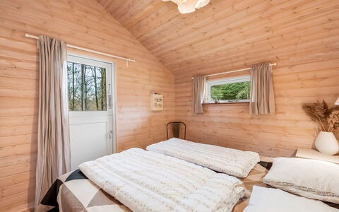 Aman - 700M to the Fjord: Bois, Domicile, Maison, Chambre, Chalet, Lit, Cabane En Rondins, Dur, Tache De Bois, Literie