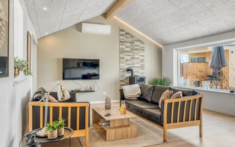 Bendet - 50M to the Fjord: Design Intérieur, Canapé, Bois, Meubles, Plafond, Sol, Salon, Sol, Éclairage, Domicile