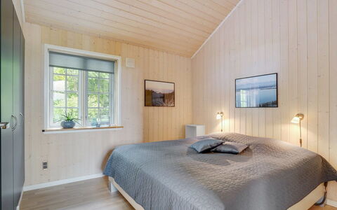 Regnwald - 400M to the Fjord: Bois, Plafond, Design Intérieur, Sol, Sol, Domicile, Pièce, Chambre, Parquet, Lit