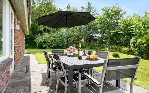 Ephra - 250M to the Fjord: Meubles, Mobilier De Jardin, Table, Chaise, Tableau De Plein Air, Table Cuisine Et Salle A Manger, Patio, Jardin, Table Basse, Plante D'Appartement