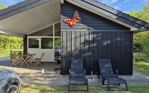 Aswarth - 50M to the Fjord: Bleu, Arbuste, Chalet, Couverture De Sol, Jardin, Biens, Ombre, Aménagement Paysager, Ferme, Eco Hôtel