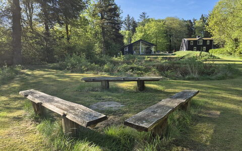 Aswarth - 50M to the Fjord: Bleu, Arbuste, Chalet, Couverture De Sol, Jardin, Biens, Ombre, Aménagement Paysager, Ferme, Eco Hôtel