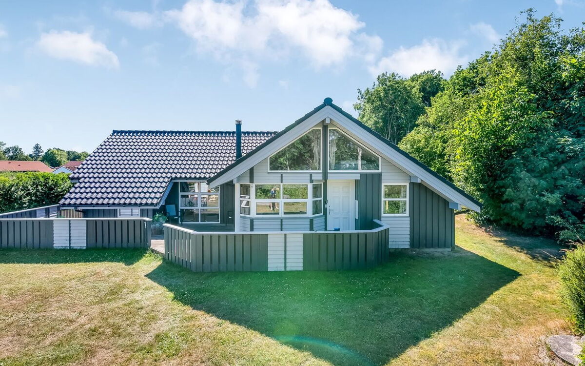 Stryd - 150M from the Sea