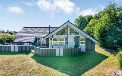Stryd - 150M from the Sea