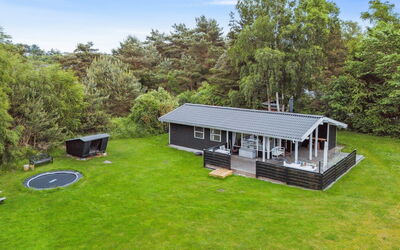 Morten - 500M from the Sea