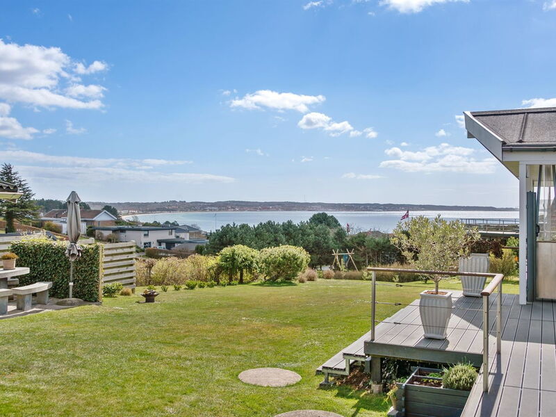 Kuno - 300M from the Sea