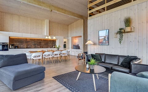 Ylvi - 250M from the Sea: Bois, Design Intérieur, Plafond, Sol, Salon, Canapé, Pièce, Sol, Parquet, Domicile
