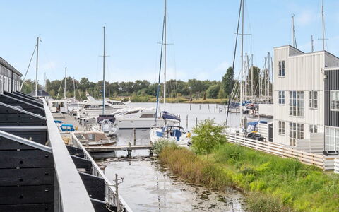 Venild - 5M from the Sea: Toit, Maison, Domicile, Chalet, Siding, Biens, Allée, Batiments Jardin, Cour, Cabanon