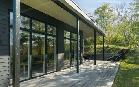 Irek - 500M from the Sea: Chalet, Domicile, Maison, Toit, Porche, Biens, Siding, Batiments Jardin, Ferme, Cour