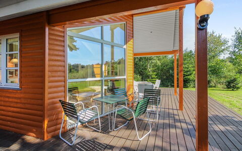Nela - 300M from the Sea: Bois, Porche, Domicile, Tache De Bois, Dur, Meubles, Chalet, Plate-Forme, Porte, Plafond