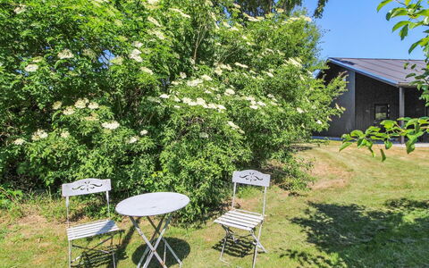 Rufina - 850M from the Sea: 