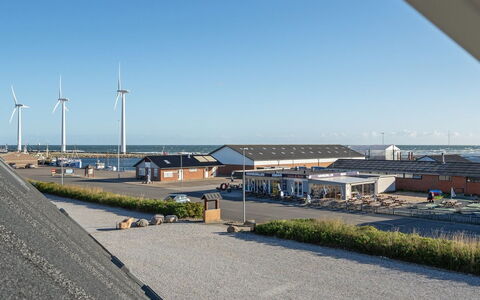 Line - 10M from the Sea: Maison, Toit, Domicile, Chalet, Cabanon, Batiments Jardin, Siding, Cour, Cabane En Rondins, Cabane