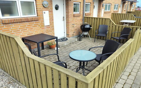 Line - 10M from the Sea: Maison, Toit, Domicile, Chalet, Cabanon, Batiments Jardin, Siding, Cour, Cabane En Rondins, Cabane