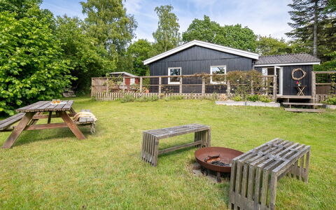 Reika - 1Km from the Sea: Herbe, Chalet, Maison, Domicile, Zone Rurale, Lot Terre, Jardin, Pelouse, Arrière-Cour
