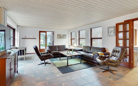 Toska: Sol, Mur, Sol, Design Intérieur, Bois, Plafond, Parquet, Éclairage, Meubles, Revêtement De Sol Stratifié