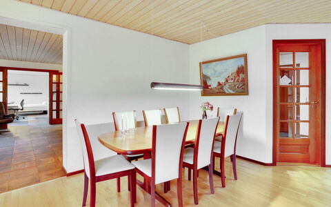Toska: Sol, Mur, Sol, Design Intérieur, Bois, Plafond, Parquet, Éclairage, Meubles, Revêtement De Sol Stratifié