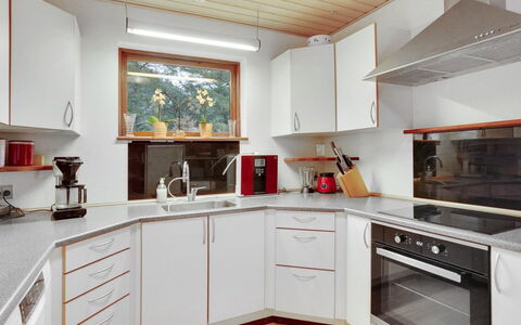 Toska: Sol, Mur, Sol, Design Intérieur, Bois, Plafond, Parquet, Éclairage, Meubles, Revêtement De Sol Stratifié