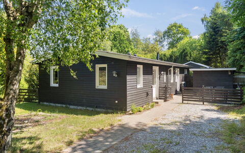 Self - 400M to the Fjord: Bois, Domicile, Maison, Arbuste, Chalet, Porte, Couverture De Sol, Siding, Jardin